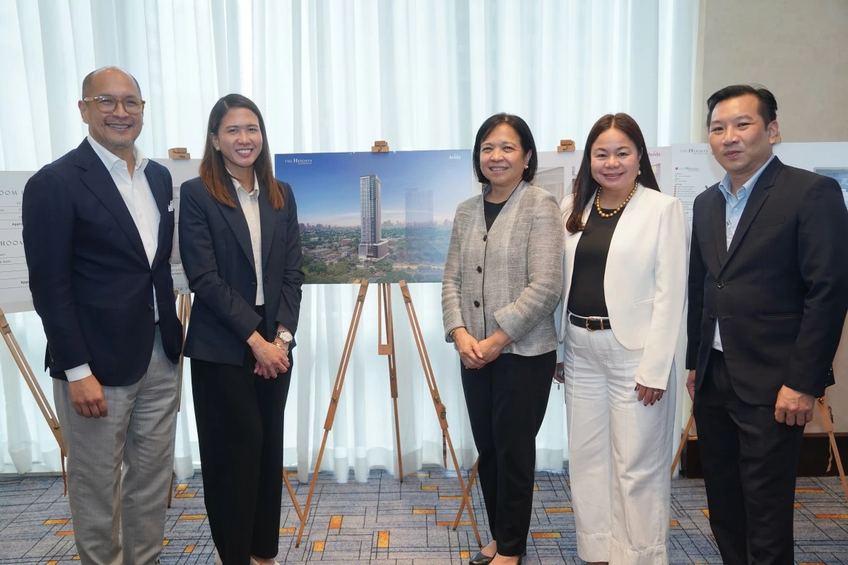 Hans Lopez-Vito, Ayala Land head of Brand Experience and Strategy - RBG, Corporate, and Estates; Anne Baylon-Jara, Avida Land head of Marketing - Core RBG; Raquel Cruz, Avida Land president; Bing Gumboc, Avida Land National Sales head; and Aris Gonzales, Avida Land COO and PSMG head