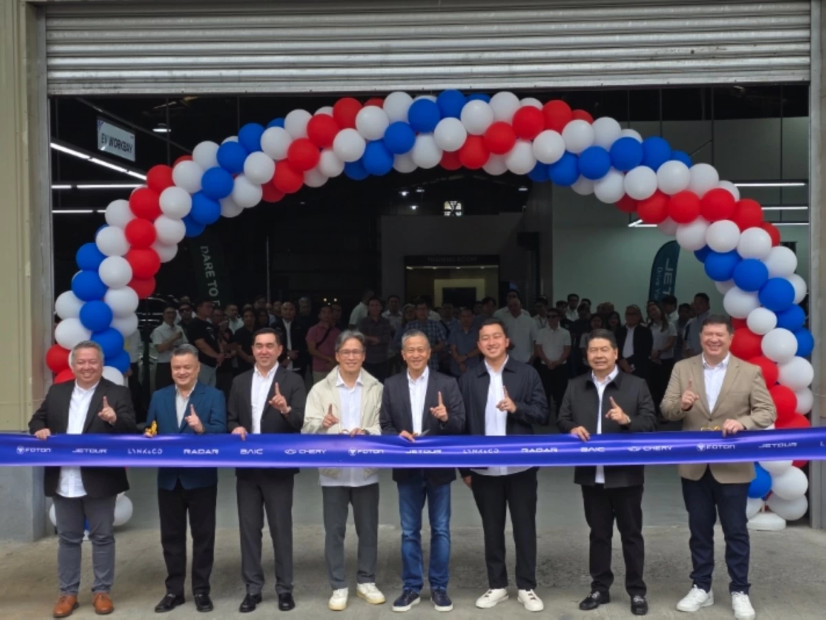 From left: Levi Santos, Foton Motor Philippines, Inc. General Manager; Eryx Guiang, Jetour Auto Philippines, Inc. Aftersales Director; Lito Landicho, UAAGI Auto Group VP for Customer Service Division; Kenneth L. Sytin, UAAGI Auto Group Vice Chairman; Rommel L. Sytin, UAAGI Auto Group Chairman; Timothy Sytin, UAAGI Auto Group Executive Director; Lito Jose, Jetour Auto Philippines, Inc. Managing Director; and Franz Decloedt, Brand Head for Chery Auto Philippines, Lynk & Co Philippines and Radar EV Pickup Philippines.