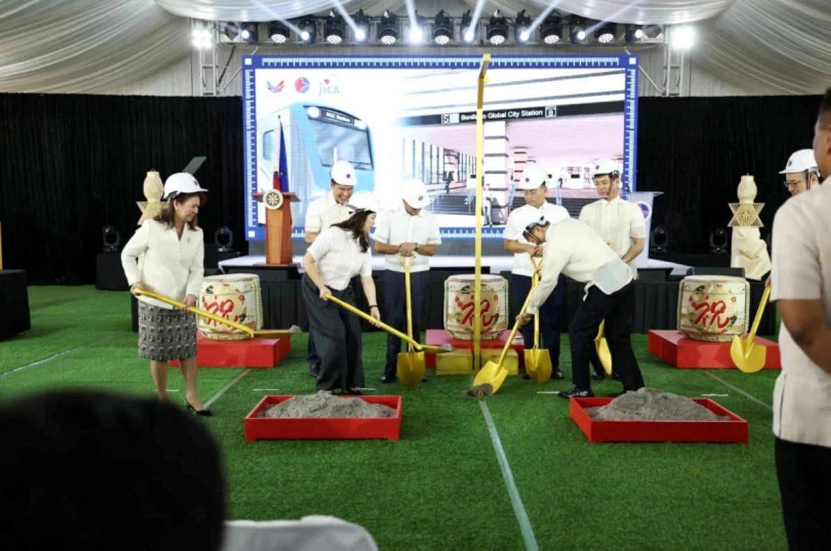 The groundbreaking ceremony for the Kalayaan Avenue and Bonifacio Global City (BGC) underground stations and tunnels of the Metro Manila Subway Project on Feb. 13 (Photo from the Taguig City government) 