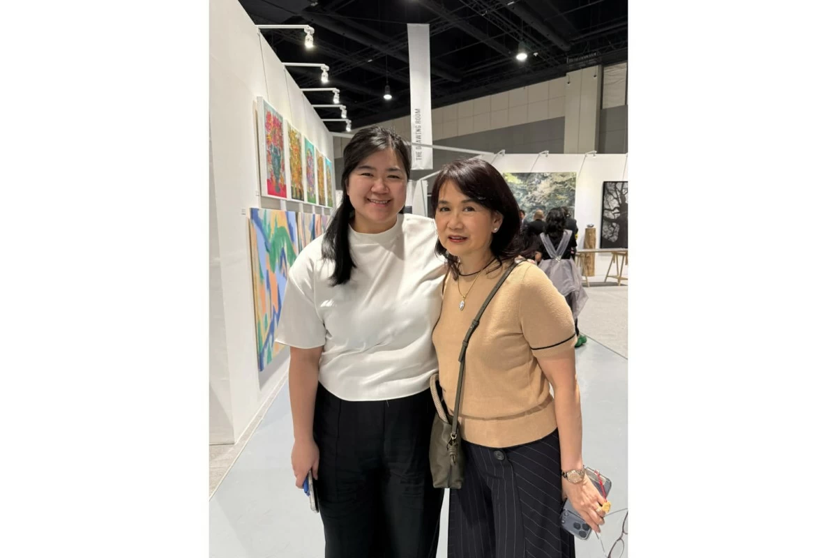 Hanna Carinna Sy with her mother, Caroline T. Sy