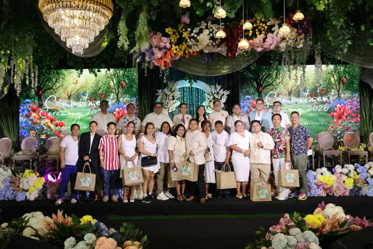 Mayor Joy Belmonte with queer couples during the commitment Ceremony on Saturday, Feb. 14. (Quezon City government facebook page)