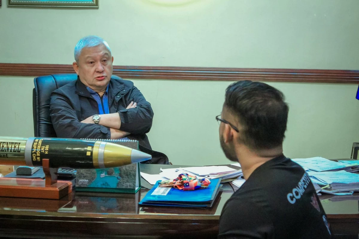 PIMENTEL (left). (FB)