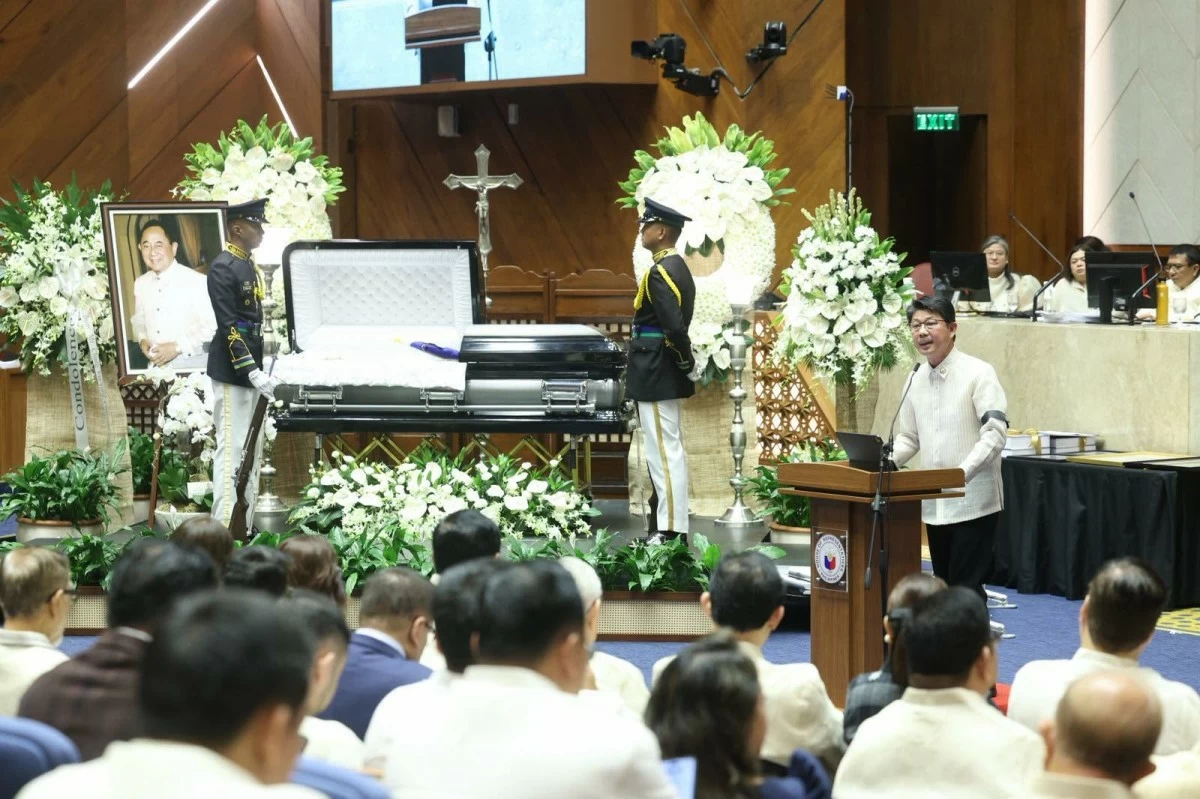 Political bigwigs pay respects to 'Speaker Joe' in final return to House