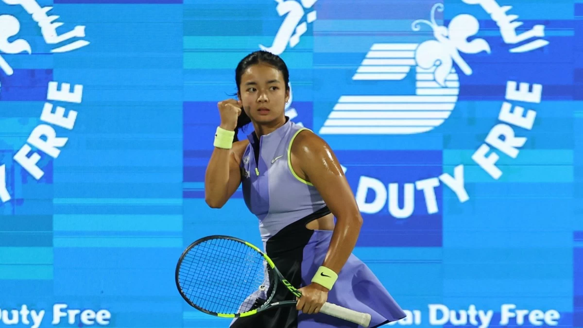 Alex Eala goes for an upset win over Italian Jasmine Paolini. (Dubai Duty Free Tennis Championships)
