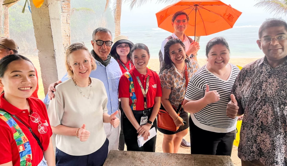 Sweden’s Ambassador Anna Ferry with spouse Alex Ferry and Malaysia’s Ambassador Abdul Malik Melvin Castelino, together with DFA officials, enjoying the scenery and the breeze
