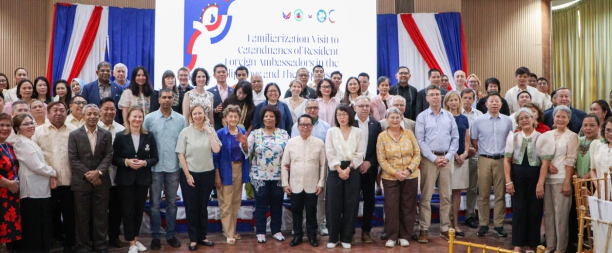 Ambassadors, DFA representatives, and Catanduanes officials gathered together in one photo to mark the occasion
