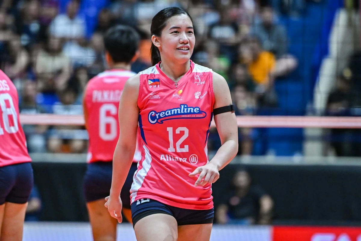 Jia De Guzman steps up for Creamline. (PVL Images)