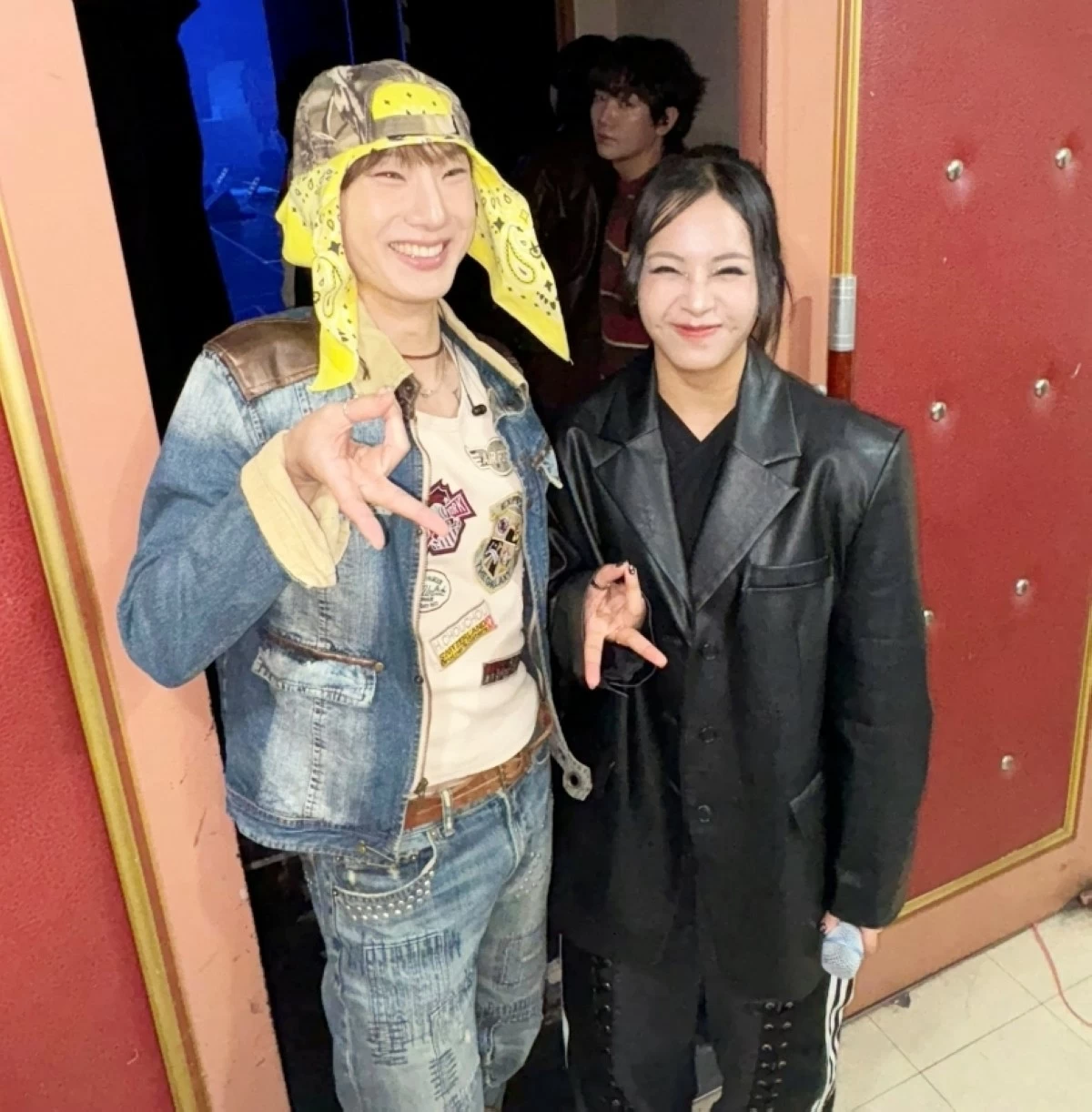 Filipino singer Gwyn Dorado with Seo Do (Facebook) 
