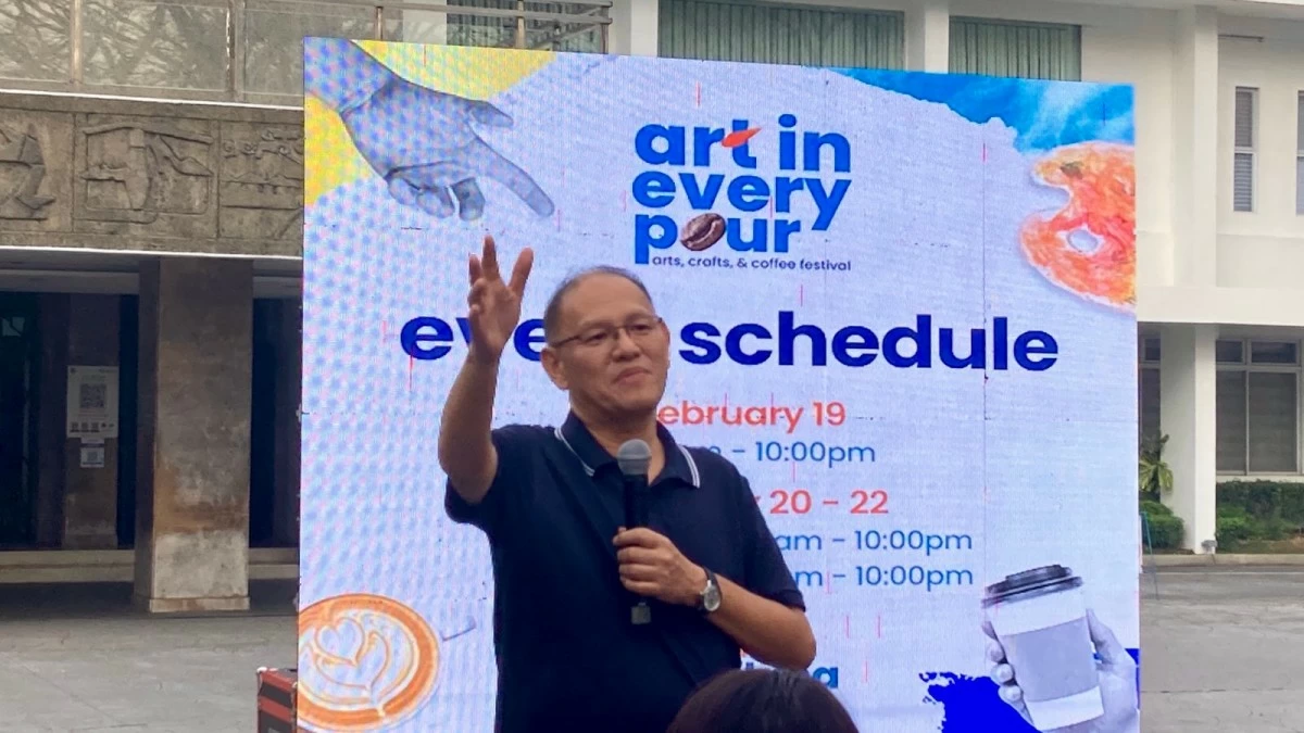 Mayor Marjorie Ann “Maan” Teodoro and Marikina First District Rep. Marcy Teodoro lead the opening of the four-day Arts, Crafts, and Coffee Festival at the Marikina Freedom Park on Feb. 19, in celebration of National Arts Month. (Photos from Marikina LGU)
