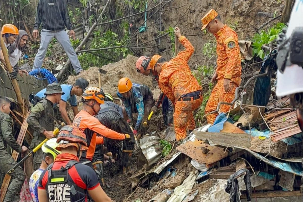 RETRIEVAL operations in Barangay Salazar, City of Mati, Davao Oriental. (BFP Mati)