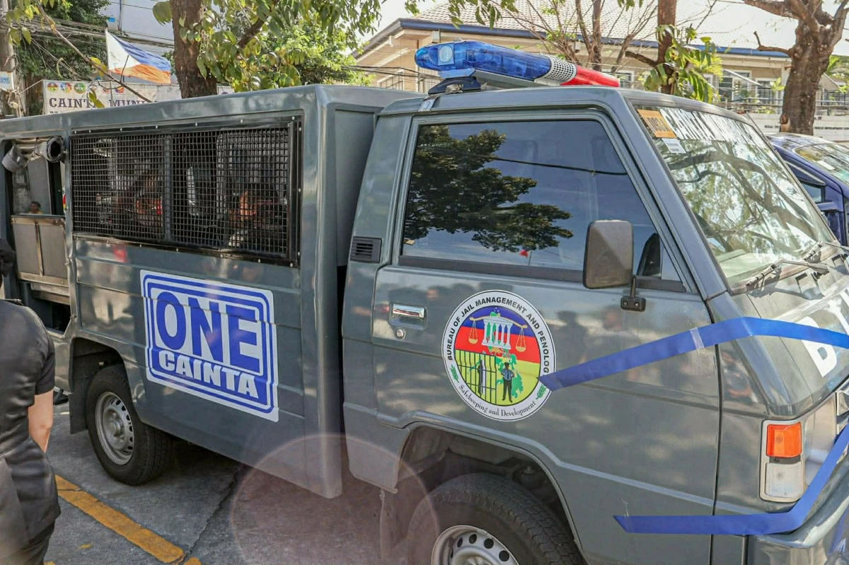 To support the wellness and daily needs of detainees, Mayor Kit Nieto leads the turnover of a new vehicle, sports equipment, and books to BJMP Cainta. (Photos from Mayor Kit Nieto)