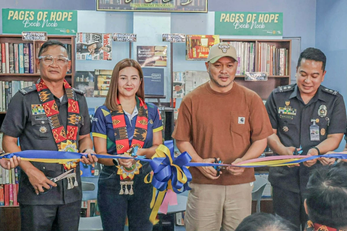 To support the wellness and daily needs of detainees, Mayor Kit Nieto leads the turnover of a new vehicle, sports equipment, and books to BJMP Cainta. (Photos from Mayor Kit Nieto)