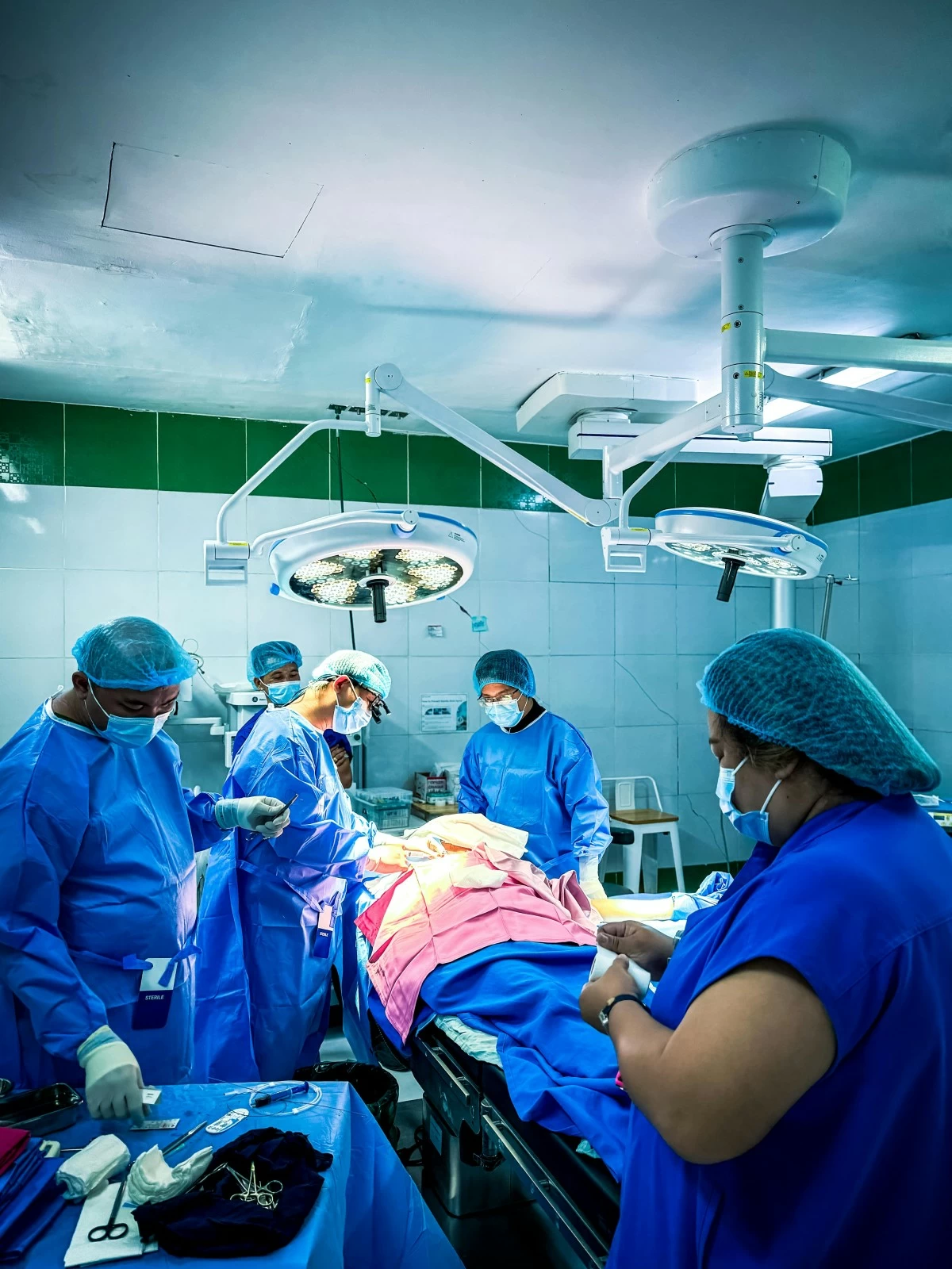 Powering hospitals requires massive energy consumption 24/7, which stakeholders think current renewable energy supply might not be able to sustain. (Photo by Arthur Uzoagba, Pexels)
