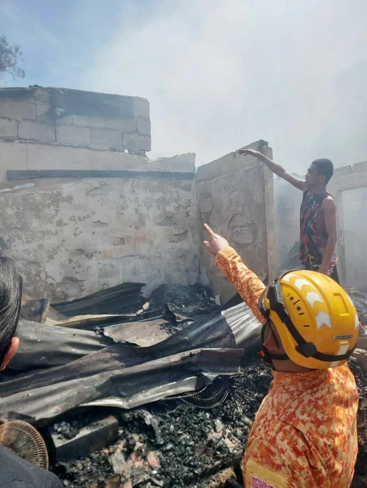 The fire in Patdu Compound, Barangay Putatan, Muntinlupa on Feb. 22 (Photo from the Muntinlupa City Fire Station)