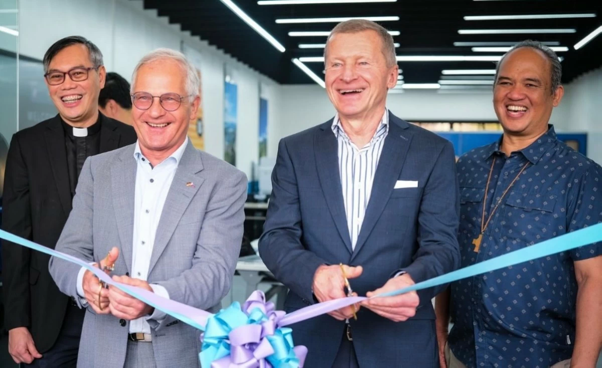 Fr. Dindo Vitug, SDB, executive director of DB1TVET, Ambassador Andreas Michael Pfaffernoschke of the Embassy of Germany, Herr Gerhard Bugla, chairman of the Board of Trustees of KSB Stiftung, and Fr. Ronilo Javines, SDB, the provincial superior of the Salesians of Don Bosco-Philippine North Province