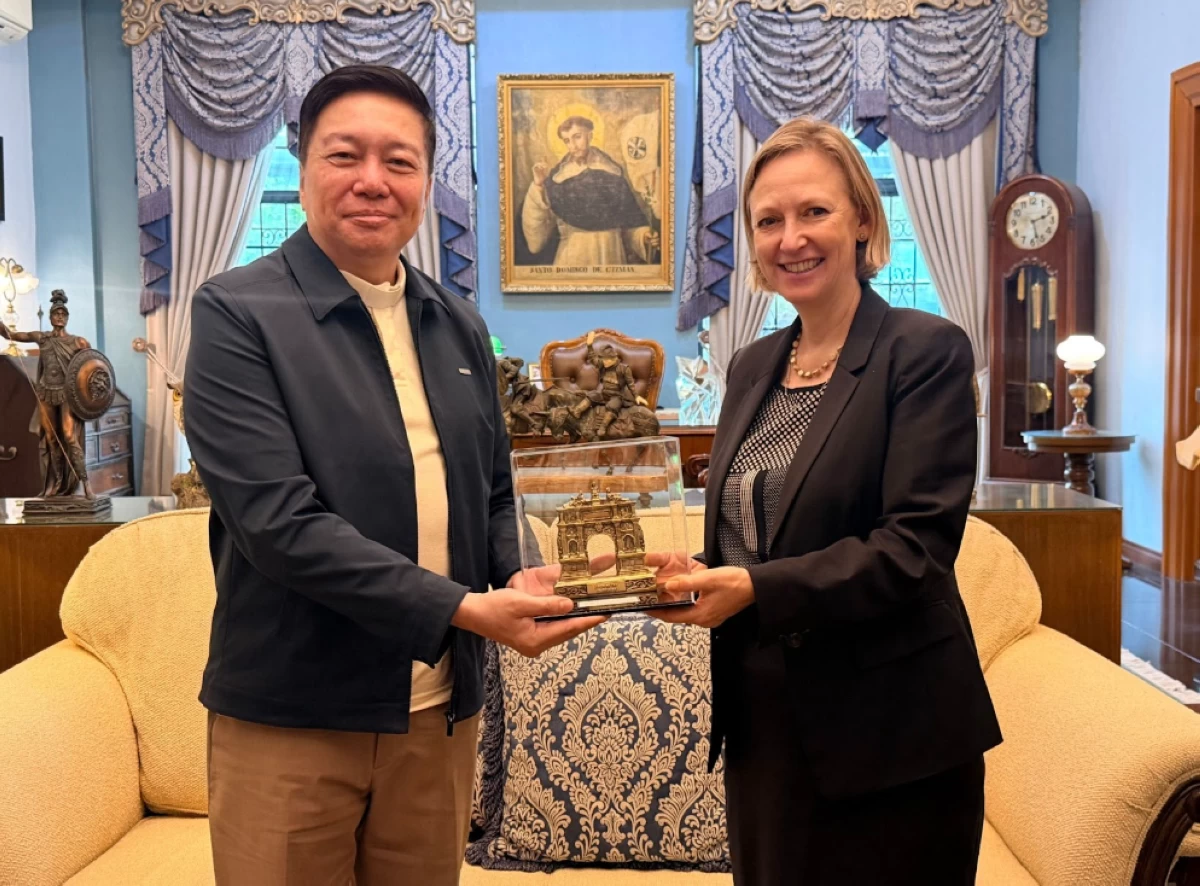 Ambassador Ferry of Sweden meets with UST officials to explore joint initiatives in science, health, and sustainability