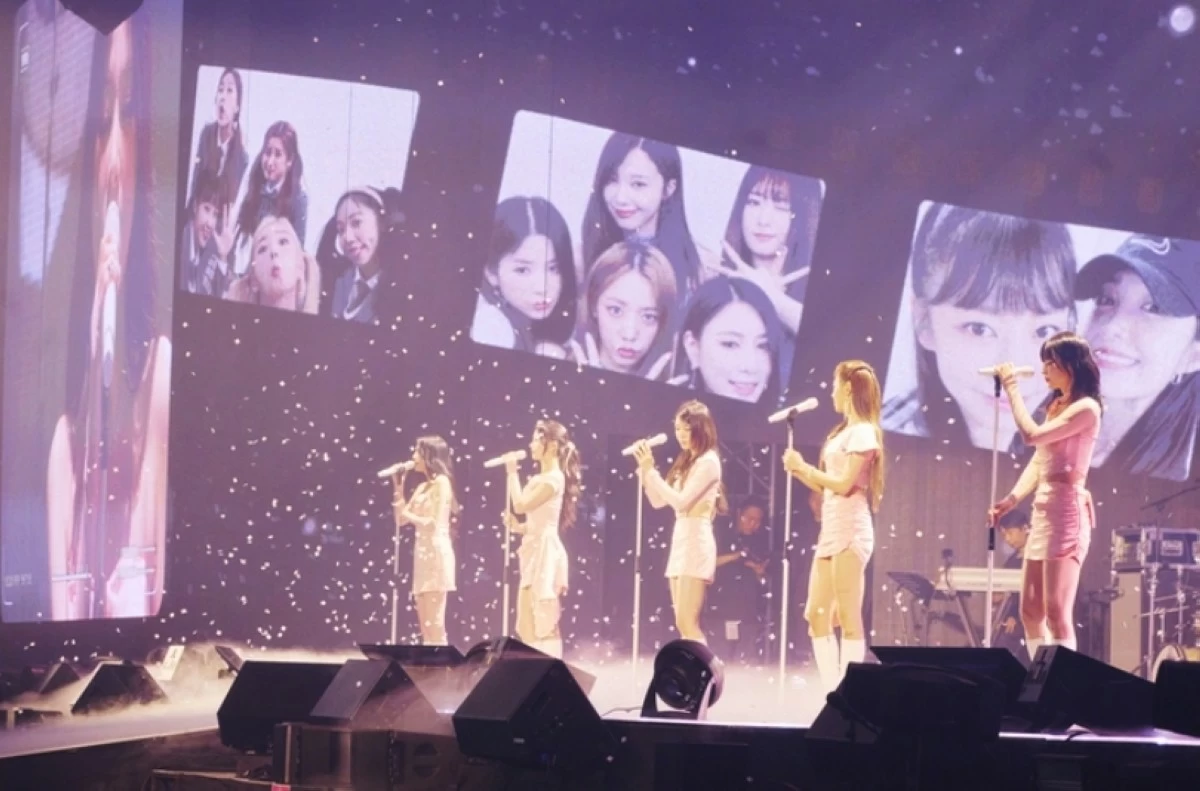 Apink in Seoul (With US Entertainment) 