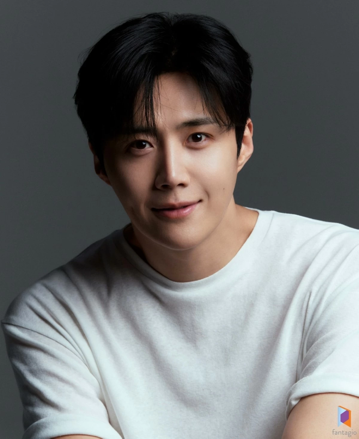 Korean actor Kim Seon-ho (X) 