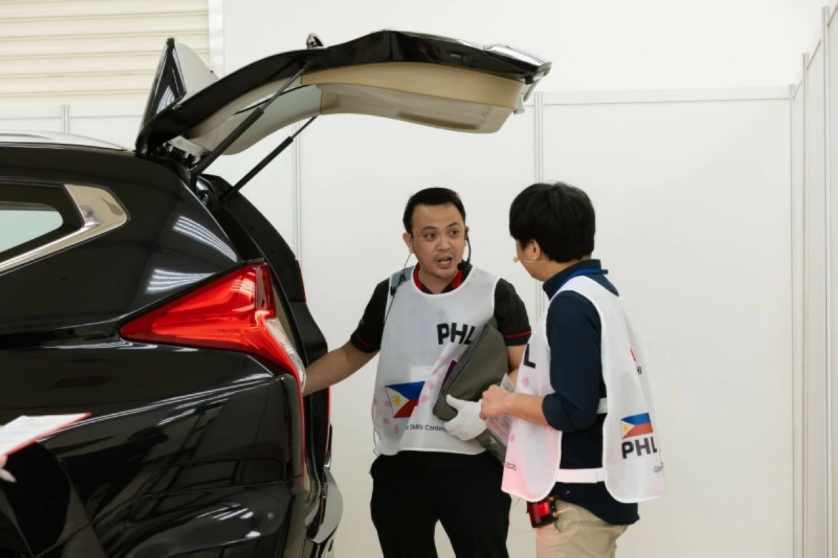 Raymond Rivera with Coach Allan Veraque Jr. from MMPC