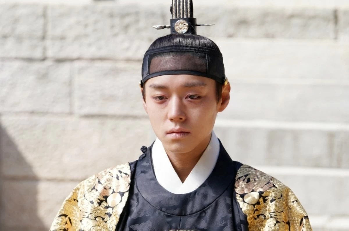 Korean singer and actor Park Ji-hoon in the film (X) 