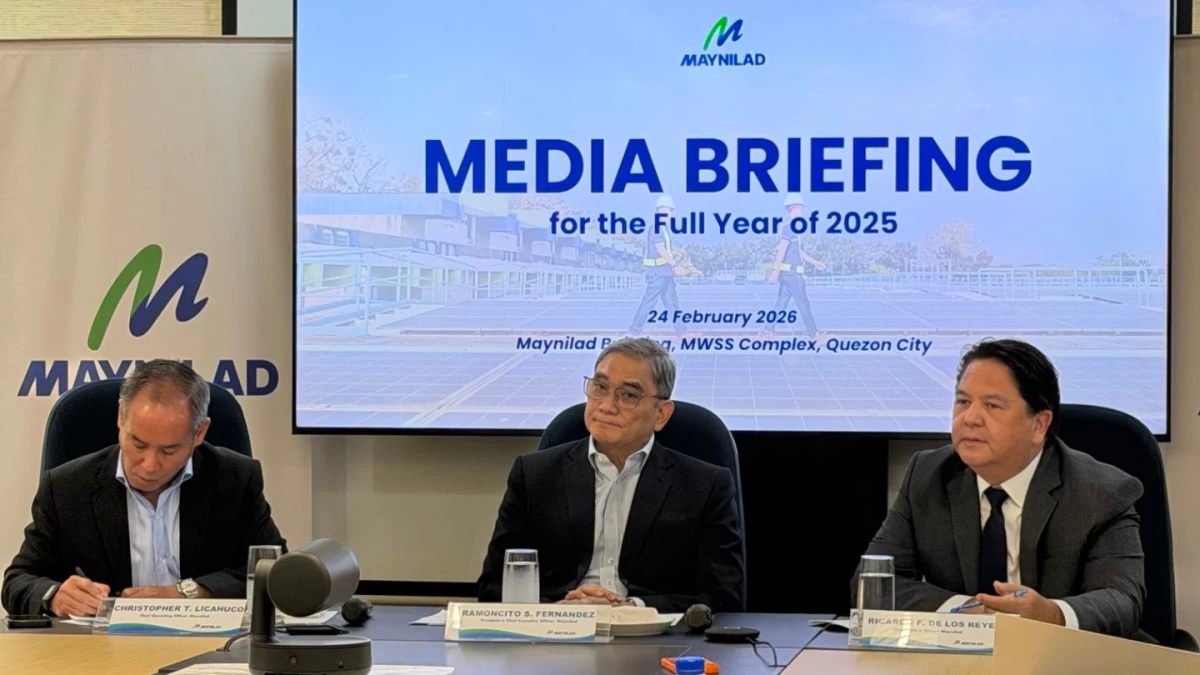 From left, Maynilad Water Services Inc. Chief Operating Officer Chris Lichauco, President and Chief Executive Officer Ramoncito S. Fernandez, and Chief Financial Officer Ricardo de los Reyes during a media briefing on Feb. 24. The utility reported a 19 percent increase in 2025 net income to ₱15.2 billion and announced plans to increase capital spending to ₱30 billion this year. (Photo by Gabriell Christel Galang)