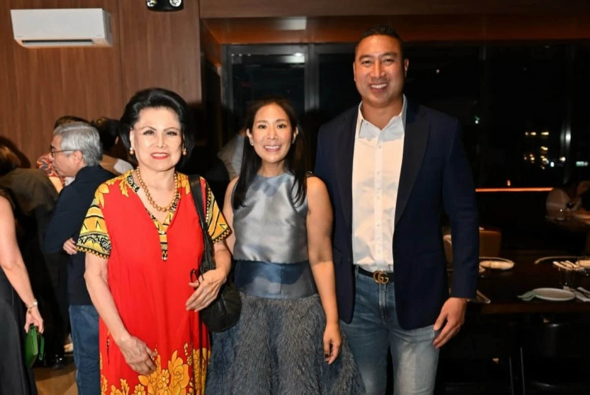 Keri and Mayor Francis with his mom Rosemarie Manlapit Zamora