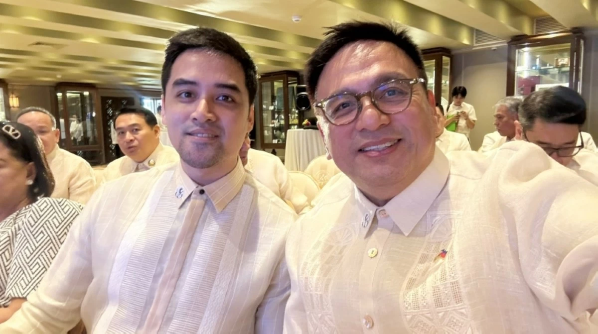 Muntinlupa Mayor Ruffy Biazon and Pasig Mayor Vico Sotto (left) (Photo from Mayor Biazon's Facebook account) 