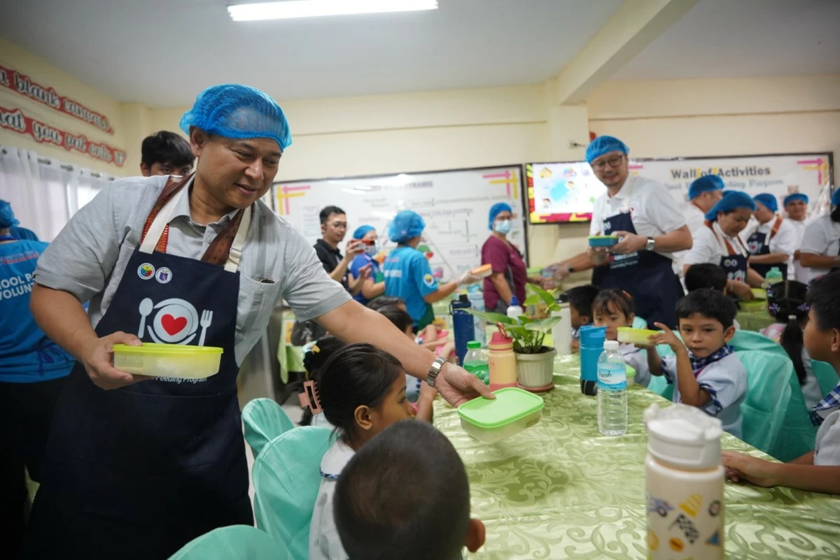 Department of Education (DepEd) Secretary Sonny Angara leads school feeding and ICT donation in Valenzuela, highlighting strong partnerships with LGUs and private companies to boost learner nutrition, digital access, and public education. (DepEd photo)