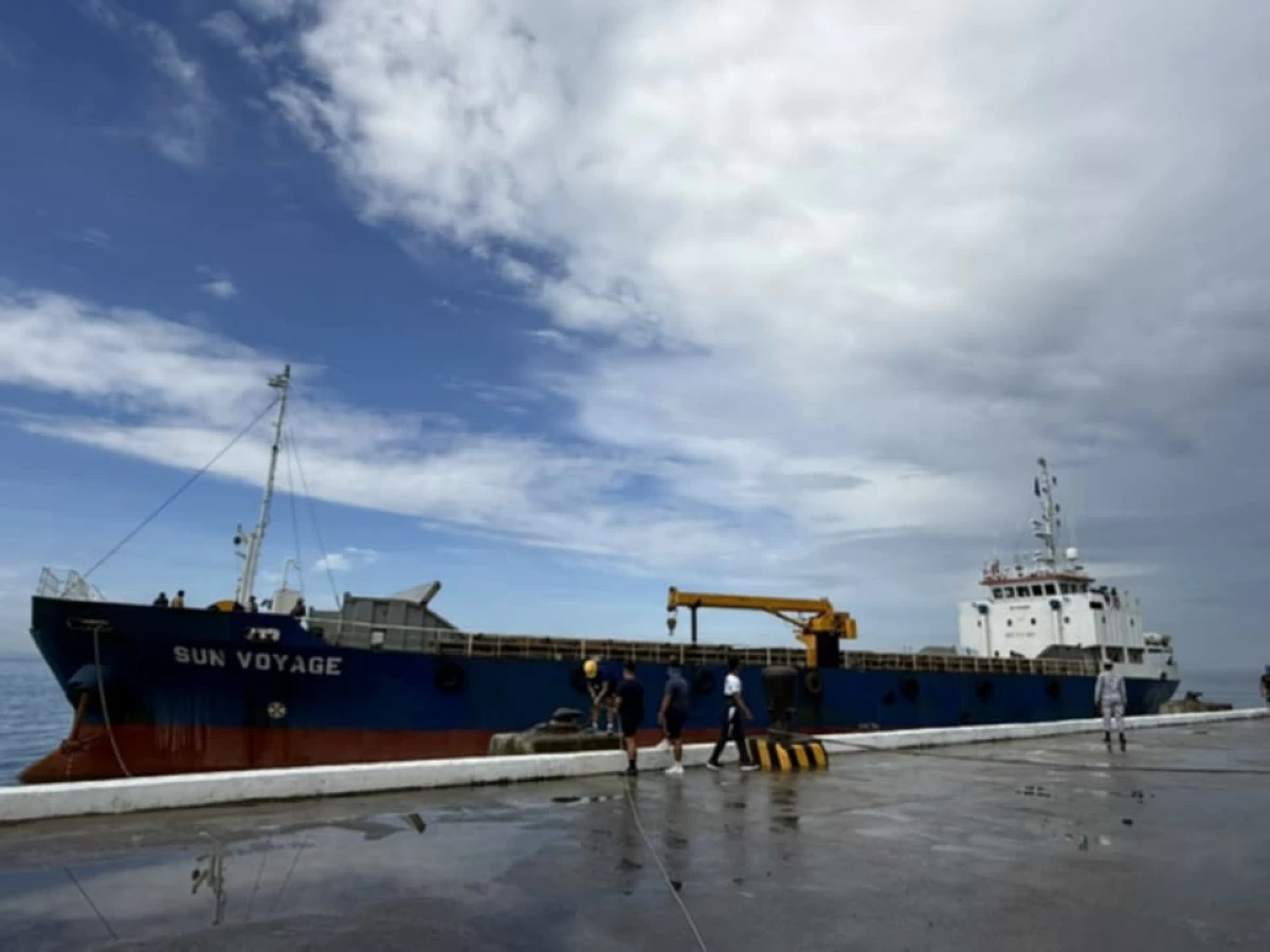 Navy recovers P171-M smuggled cigarettes