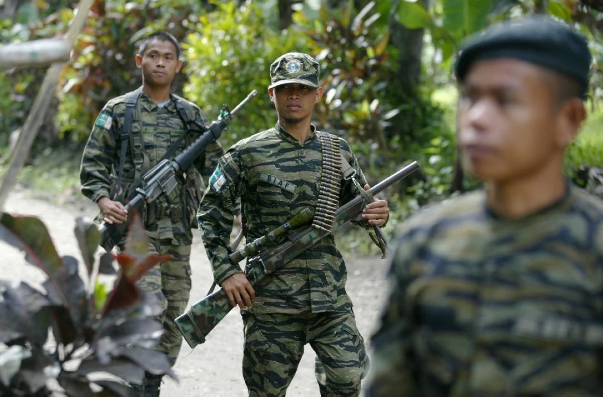 MILF fighters in Maguindanao. (Keith Bacongco)