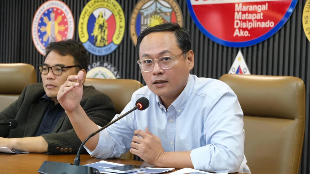 Acting Transportation Secretary Giovanni Lopez