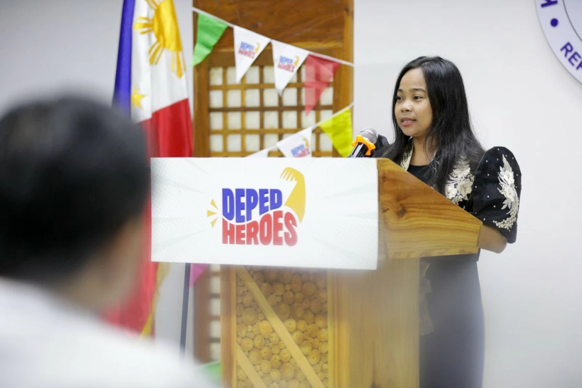 The Department of Education (DepEd) recognized Teacher KC Mangareng as a “DepEd Hero” for her tireless efforts and the impact of Project Ulayaw on children and communities. (DepEd photo)