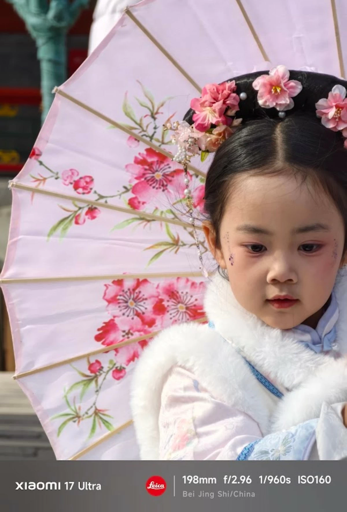 UP CLOSE. A little girl dresses up as a princess at the Prince Gong Mansion. Image shot using the zoom feature of the Xiaomi 17 Ultra.
