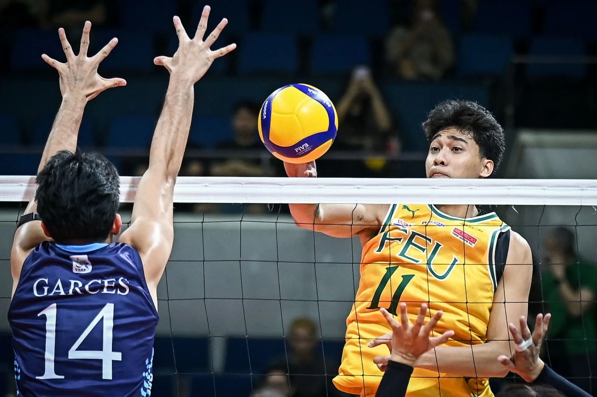 Lirick Mendoza scores for FEU. (UAAP Images)