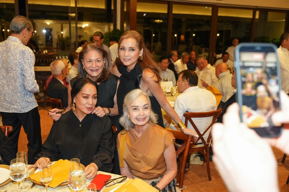Gloria Diaz, Margie Moran, Rosanna Fores, and Carol Masibay Garcia