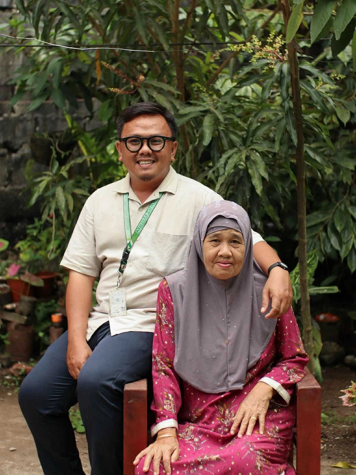 Shameer Mangkabong with his mother, Janna, for whom the species was named. (CONTRIBUTED PHOTO)