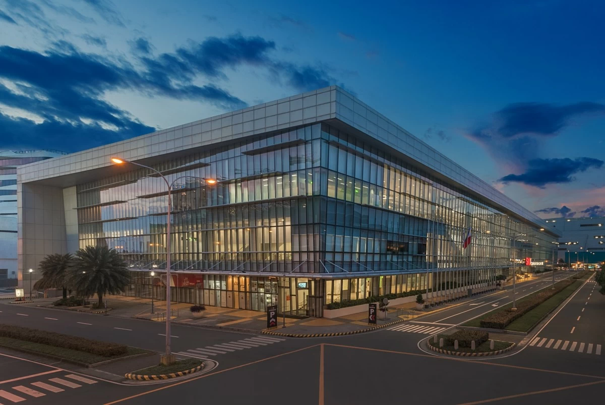 SMX Convention Center sets new records in 2025 as demand for business and industry events accelerates nationwide.