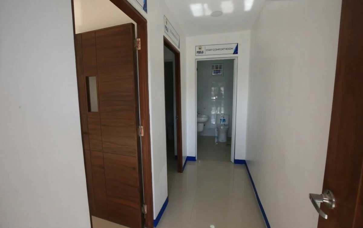 Pasig City Mayor Vico Sotto, together with Vice Mayor Dodot Jaworski and Congressman Roman Romulo, leads the inauguration of the Romulo Building’s conversion into a new Health Center in Barangay San Jose. (Photos from Pasig PIO)