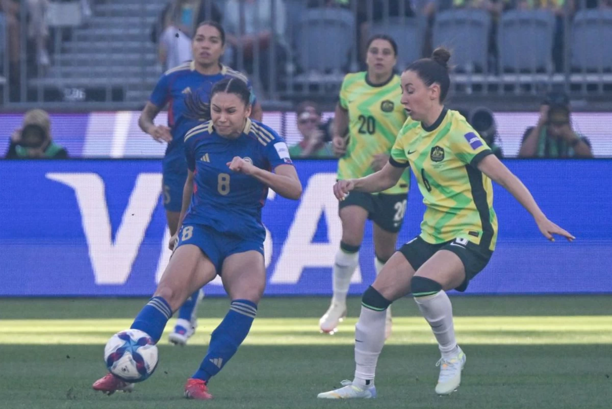 Sara Eggesvik, left, against Australia's Clare Wheeler during their opening match last Sunday, March 1. (AFC)