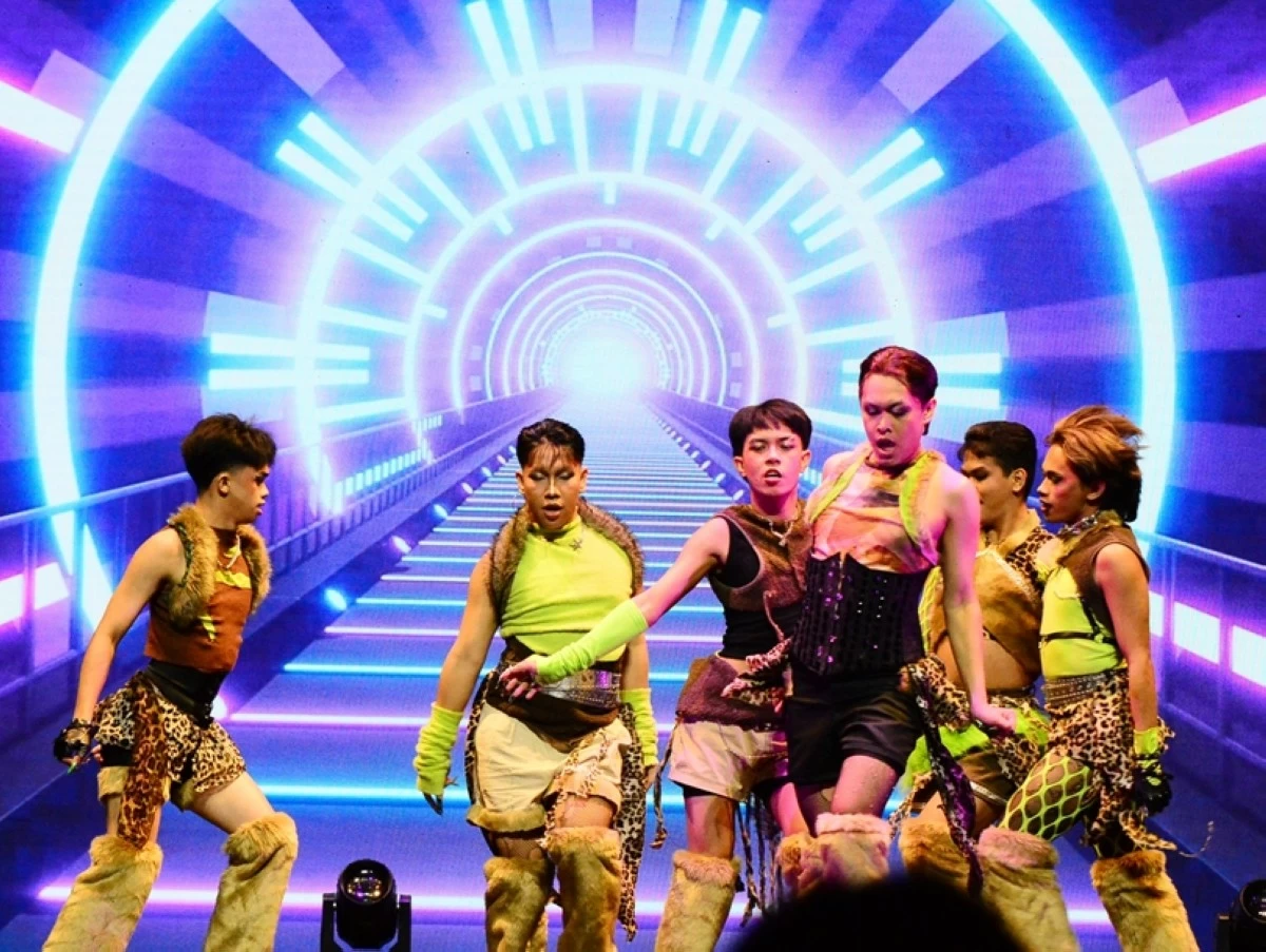 Filipino dance group Wildkard (Jonathan Hicap)