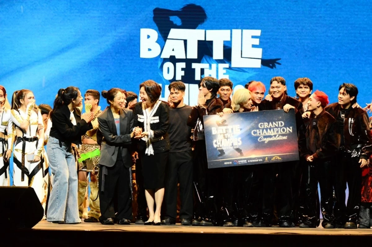 First Lady Kim Hea Kyung of South Korea at the “Everyone’s KPOP: Battle of the Champions” event organized by the the Korean Cultural Center (KCC) in the Philippines Manila in partnership with the National Commission for Culture and the Arts (NCCA) on March 4 at the Metropolitan Theater in Manila (Jonathan Hicap) 
