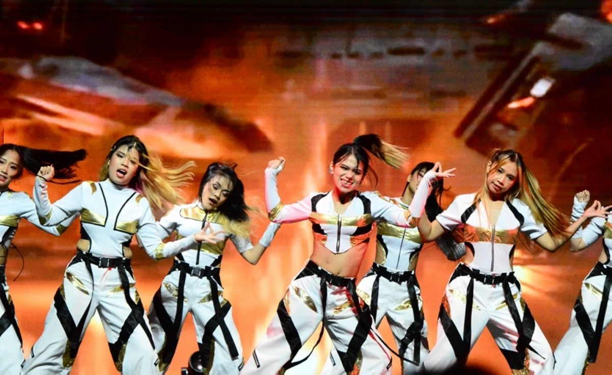 Filipino dance group Alpha (Jonathan Hicap) 