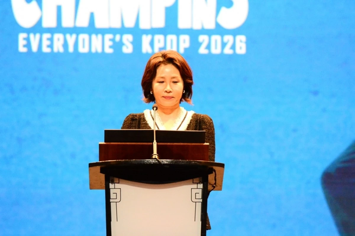 First Lady Kim Hea Kyung of South Korea speaking at the “Everyone’s KPOP: Battle of the Champions” event organized by the the Korean Cultural Center (KCC) in the Philippines Manila in partnership with the National Commission for Culture and the Arts (NCCA) on March 4 at the Metropolitan Theater in Manila (Jonathan Hicap) 
