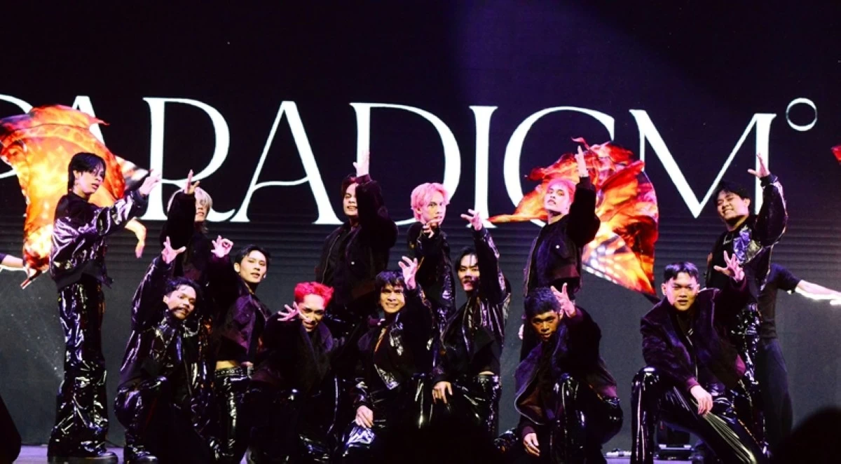 Filipino dance group Paradigm (Jonathan Hicap) 