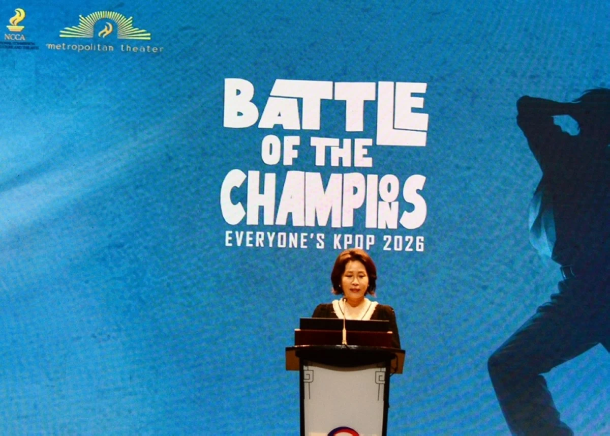 First Lady Kim Hea Kyung of South Korea speaking at the “Everyone’s KPOP: Battle of the Champions” event organized by the the Korean Cultural Center (KCC) in the Philippines Manila in partnership with the National Commission for Culture and the Arts (NCCA) on March 4 at the Metropolitan Theater in Manila (Jonathan Hicap) 
