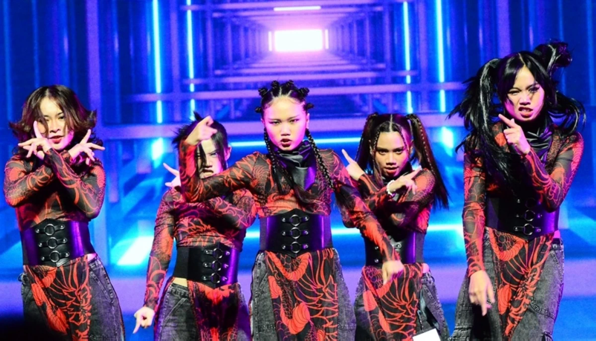 Filipino dance group Meraki (Jonathan Hicap)