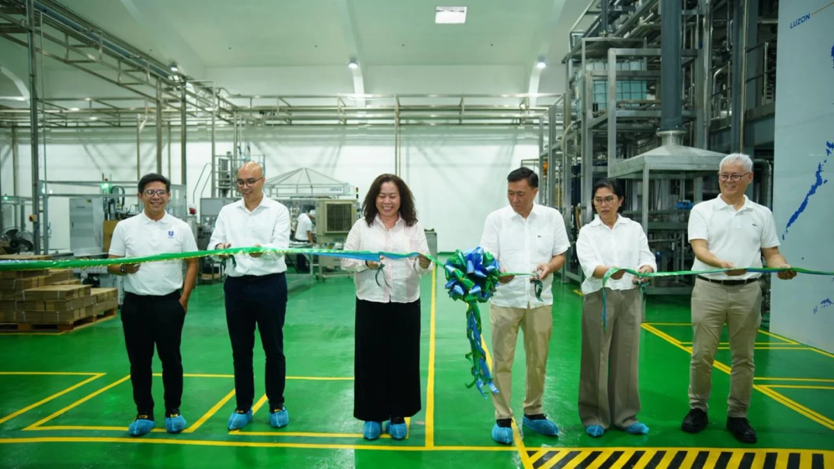 Unilever Philippines marks a historic milestone as it opens its first manufacturing facility outside Luzon in Mandaue City, Cebu. Leading the ribbon-cutting ceremony are (L-R) Atty. Joseph Fabul, Head of Communications and Corporate Affairs; Navdeep Singh, Head of Supply Chain; and Van Nguyen-Thi-Bich, General Manager for Home Care, Unilever Greater Asia. The new 1,600-square-meter site is designed to bring Home Care products closer to consumers in Visayas and Mindanao.