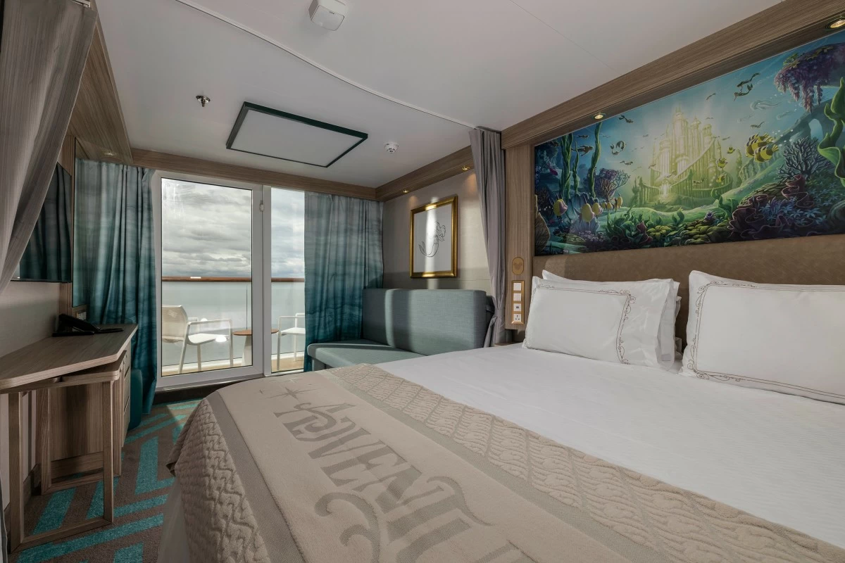 COZY LIFE Disney Oceanview Stateroom with Veranda