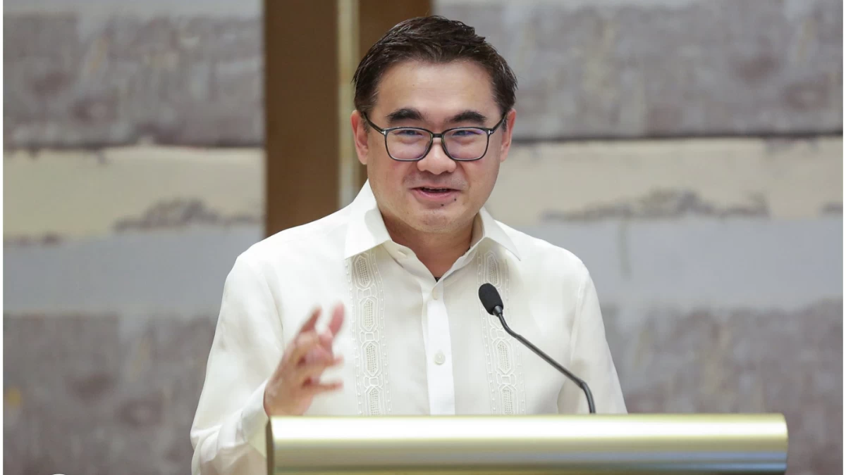 Finance Secretary Frederick D. Go 