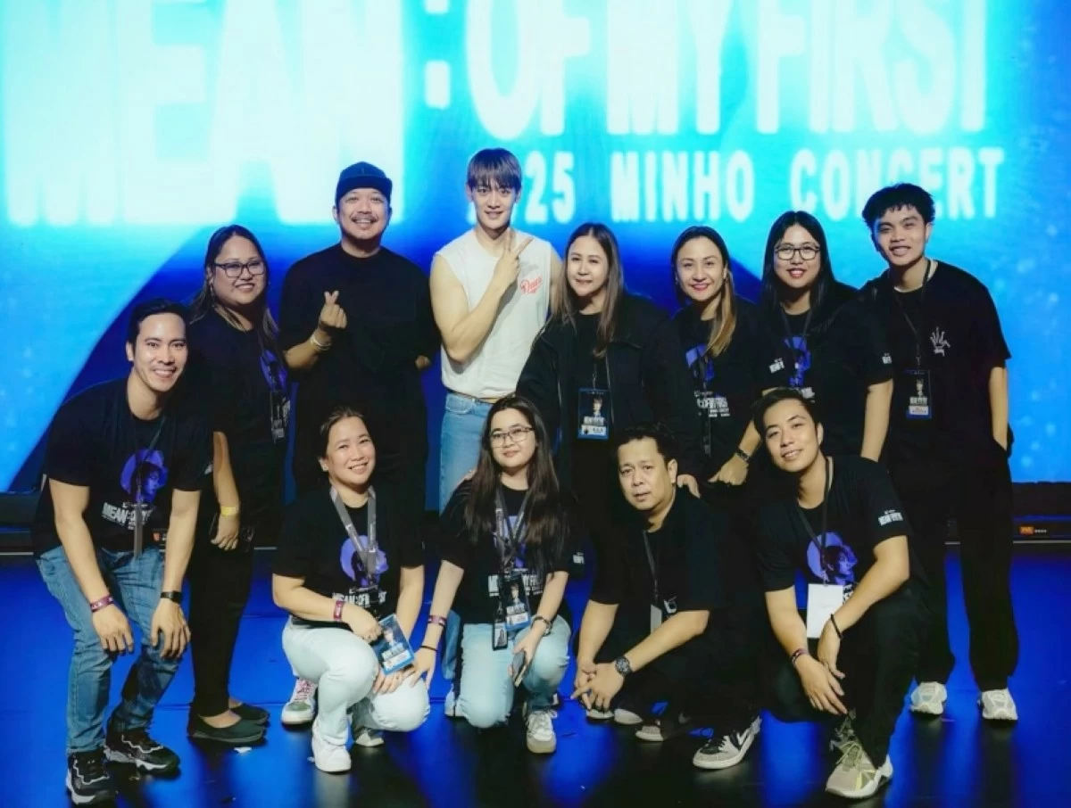 L-Squared Productions CEO Marco Llado, COO Ailene Llado and staff with K-pop artist Minho of SHINee (Photo from L2) 
